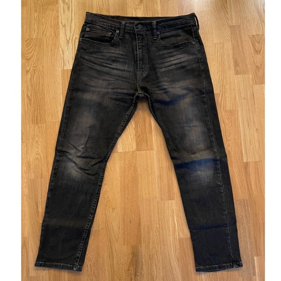 Men’s Levi Jeans - Picture 3 of 8